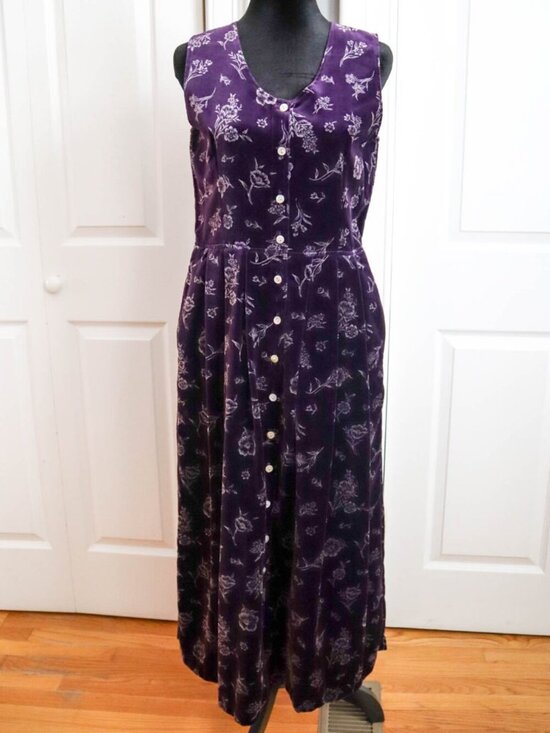 Smith & Hawken Dresses & Skirts - Vtg Smith & Hawken Sleeveless Floral Jumper Dress Purple Velvet Sz S 30" Waist